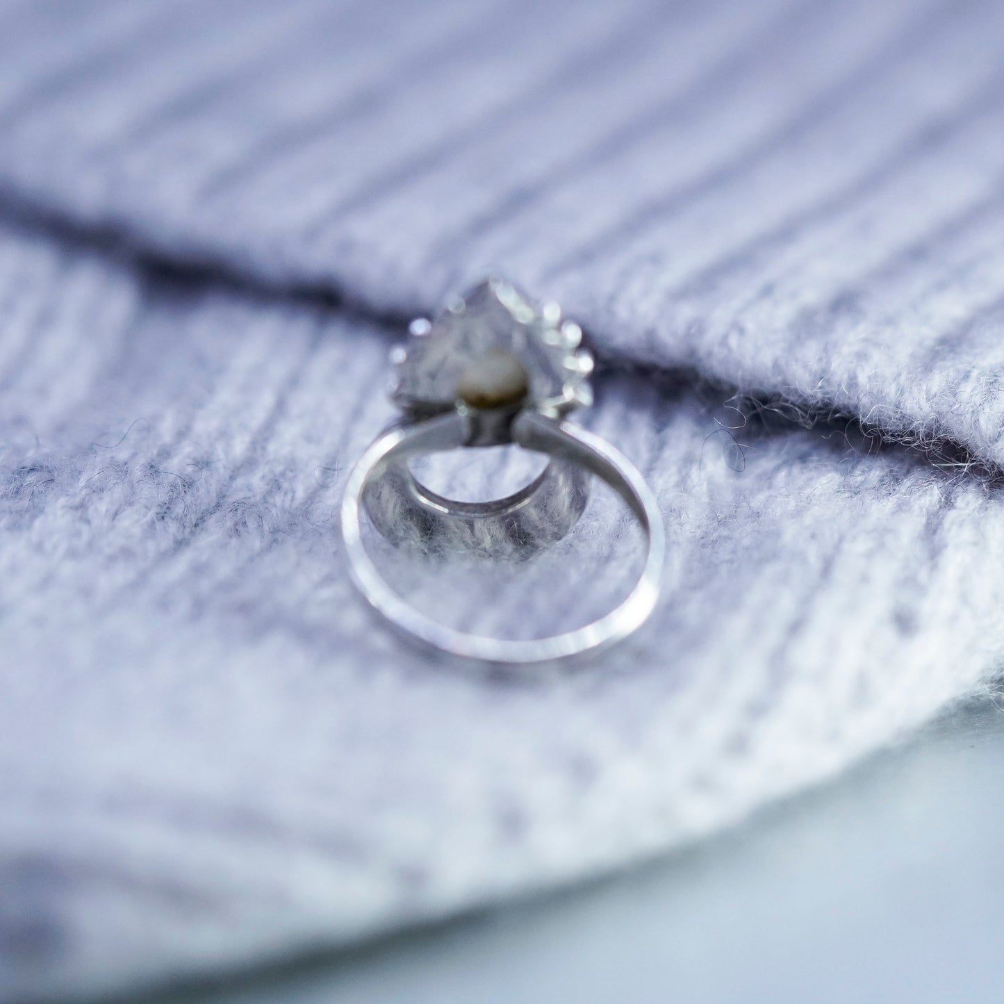 Size 6.75, vintage Sterling 925 silver handmade Bali ring w/ teardrop moonstone
