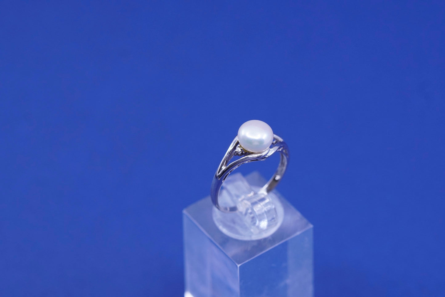 Size 7.25, vintage sterling 925 silver statement ring with pearl and diamond