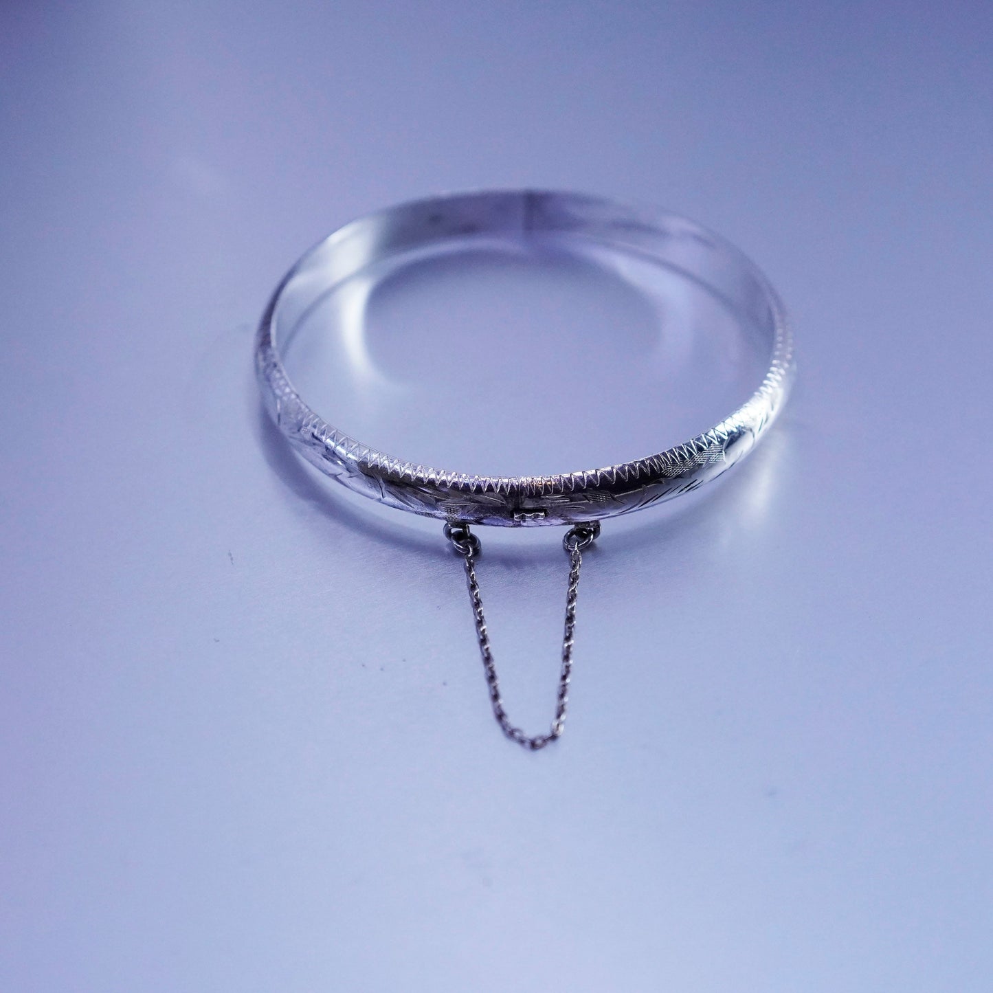 7.25”, vtg Italy Sterling 925 silver handmade bracelet, textured hinged bangle