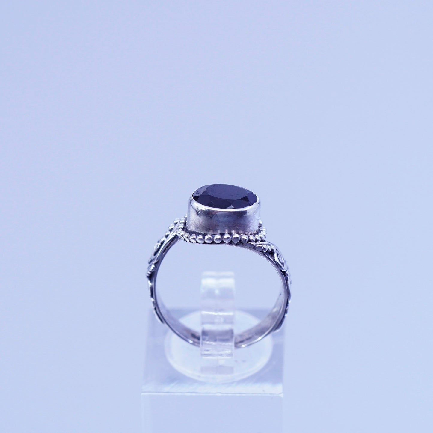 Size 7.25, vintage bali Sterling 925 silver handmade ring w/ sapphire and beads
