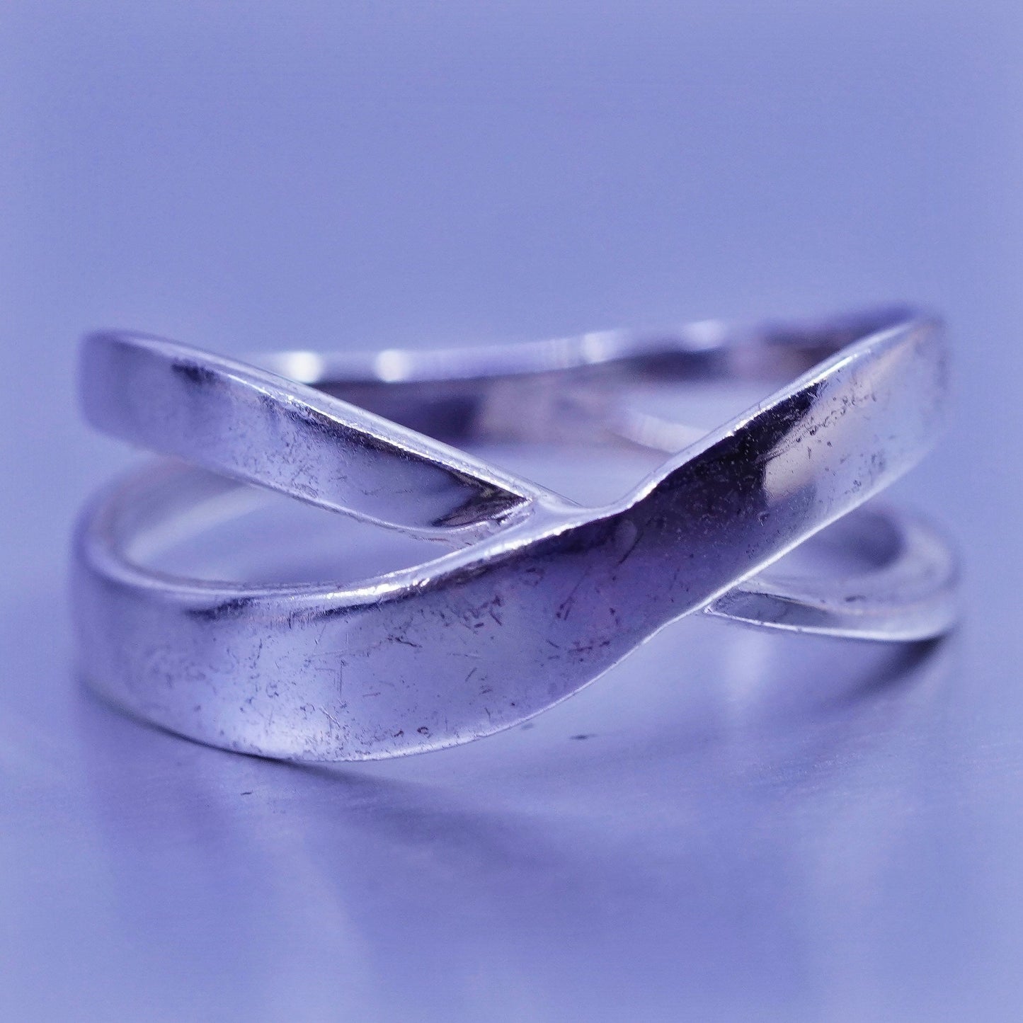 Size 9, vintage southwestern Sterling 925 silver wedding entwined ring, band