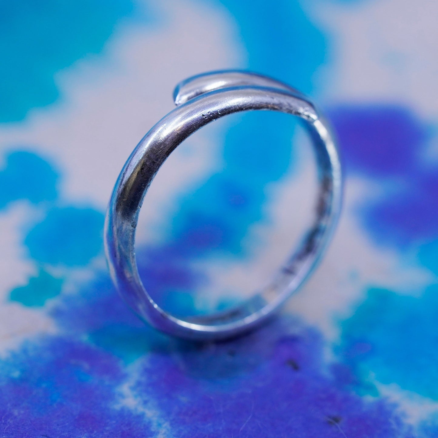 Size 8, vtg Sterling silver handmade wrapped ring, modern 925 statement ring