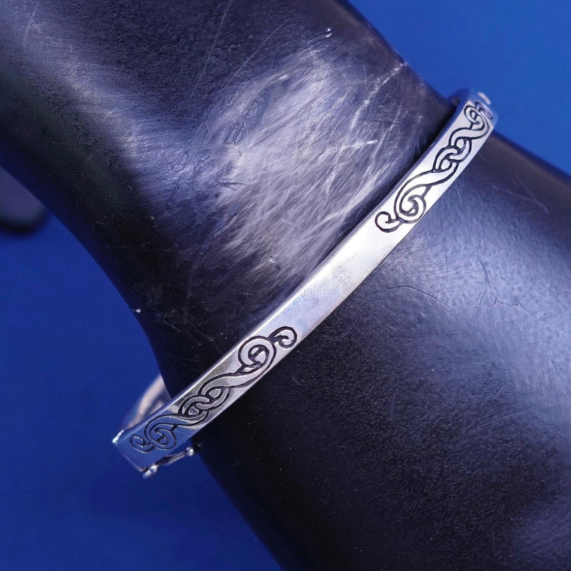 6.75", geo art Sterling silver handmade bracelet, 925 bangle, "sing as though