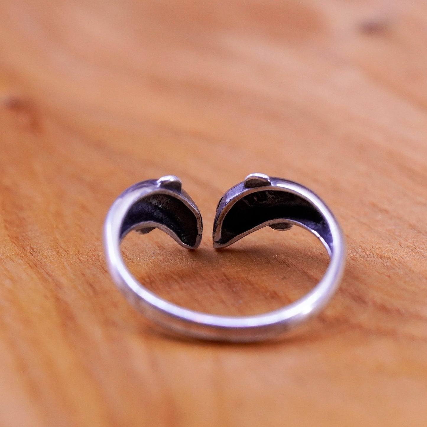 Size adjustable, vtg Sterling silver handmade ring, 925 wrap lover dolphin band