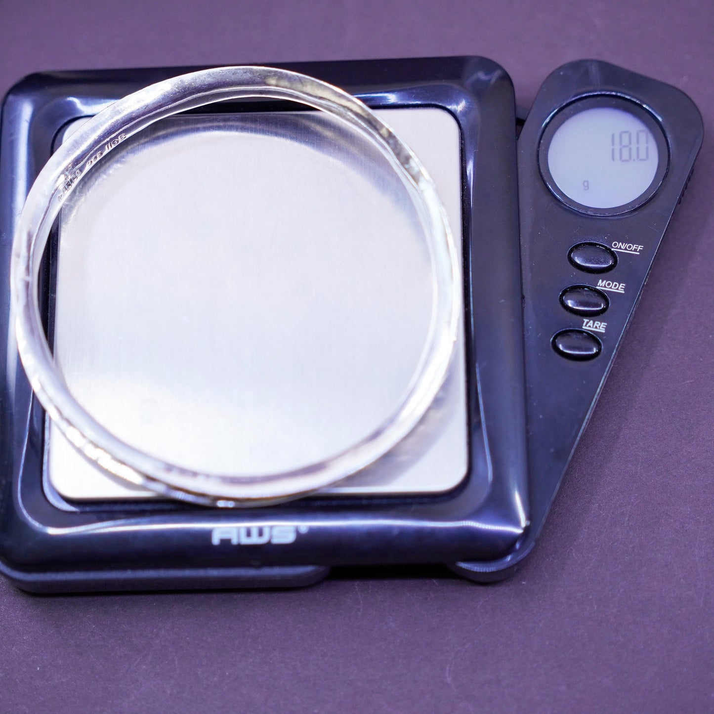 8.5”, vtg Native American Sterling silver bracelet, hammered 925 horn bangle