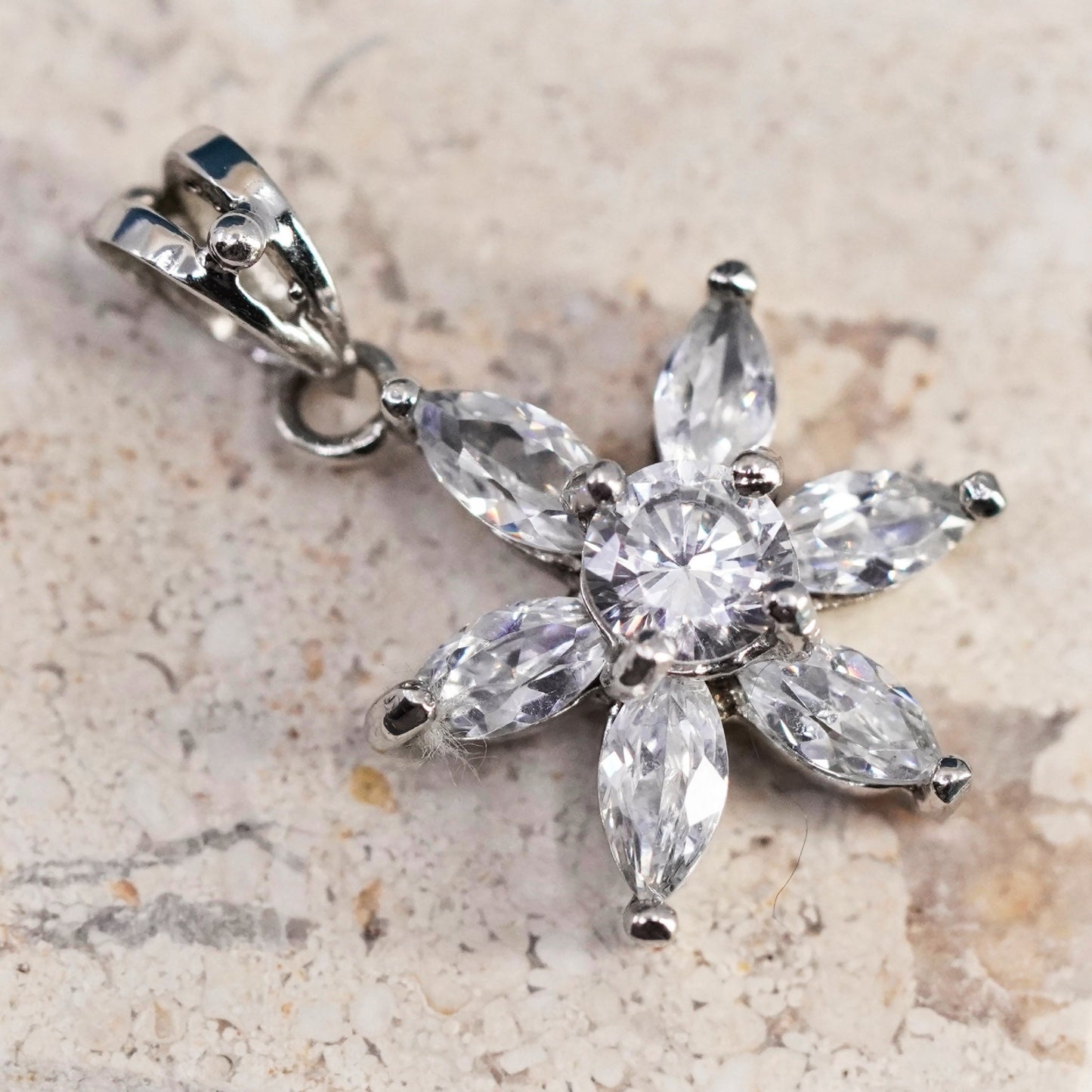 Vintage sterling silver handmade pendant, 925 flower circle with cz