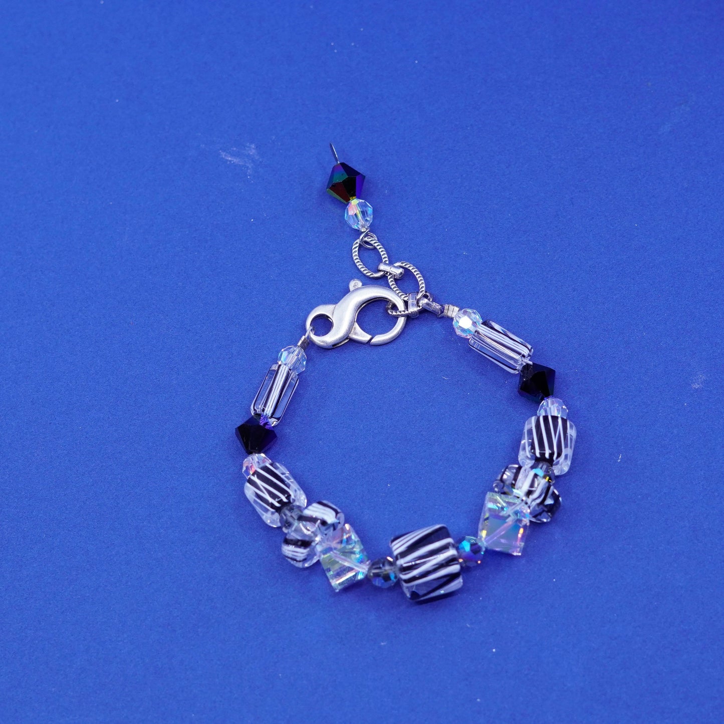 5.75+1”, Vintage handmade sterling silver bracelet with black glass beads