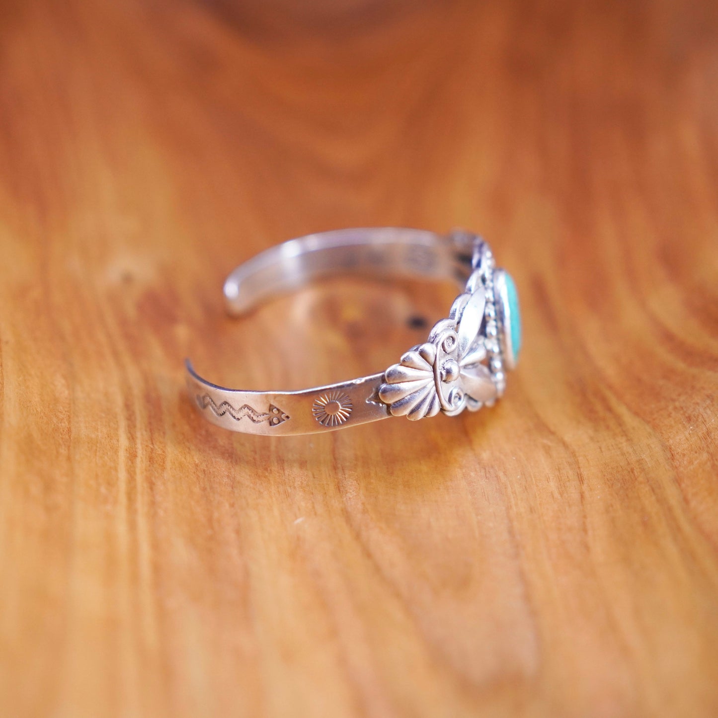 6”, MAISELS Of Albuquerque Navajo Sterling silver bracelet, 925 cuff turquoise