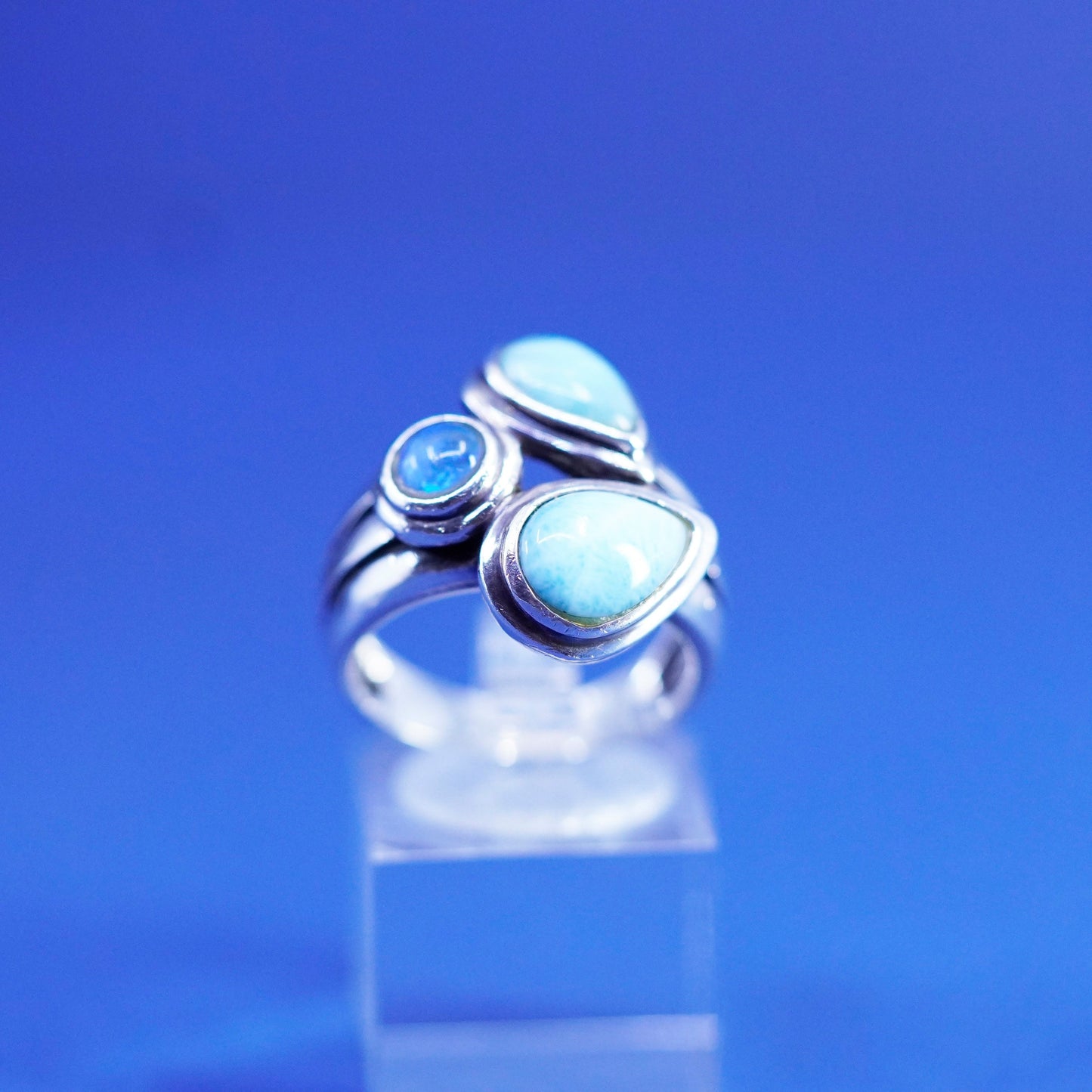 Size 8, Vintage sterling 925 silver handmade ring with teardrop larimar N opal