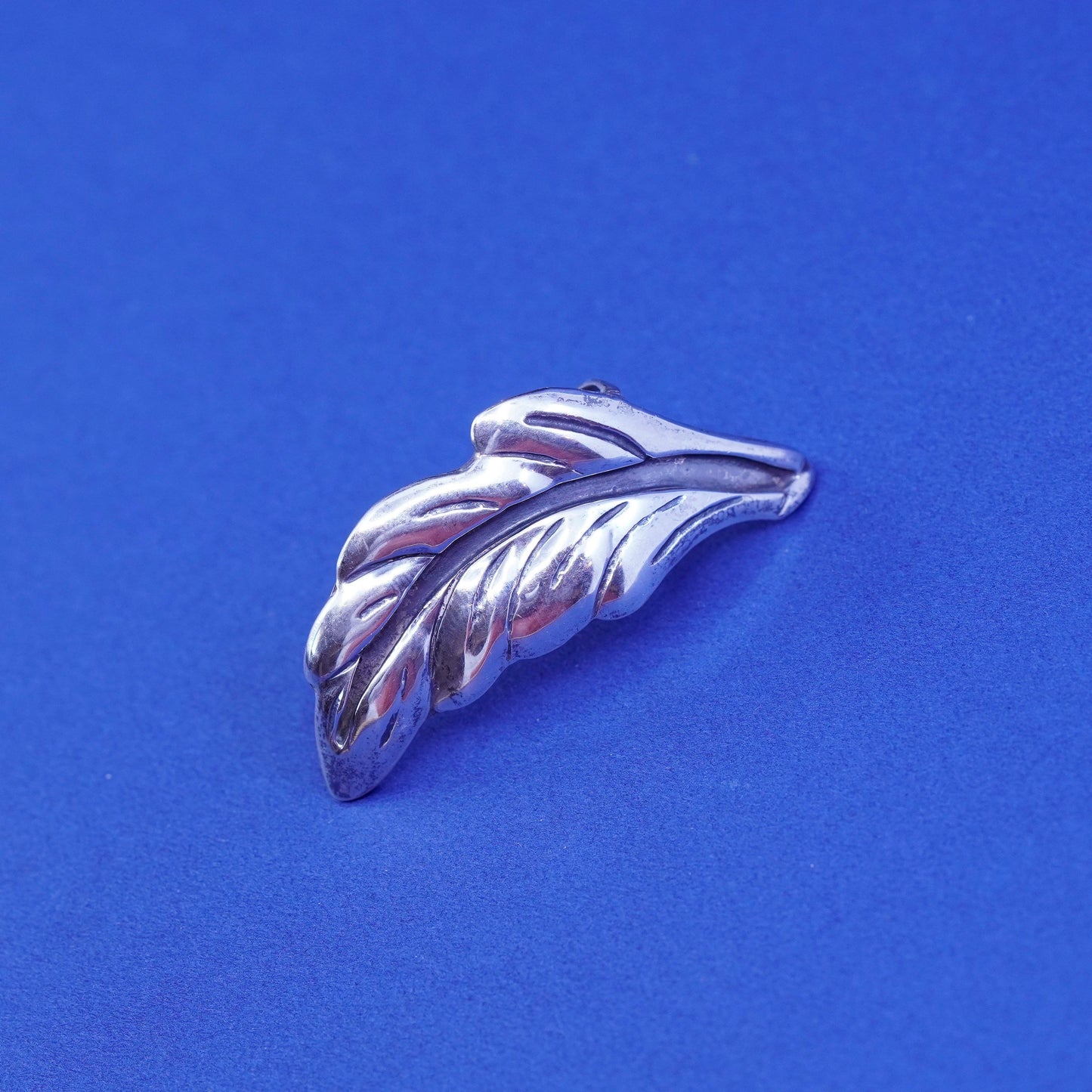 Vintage CAR Taxco Sterling silver handmade earrings, 925 screw back leaf