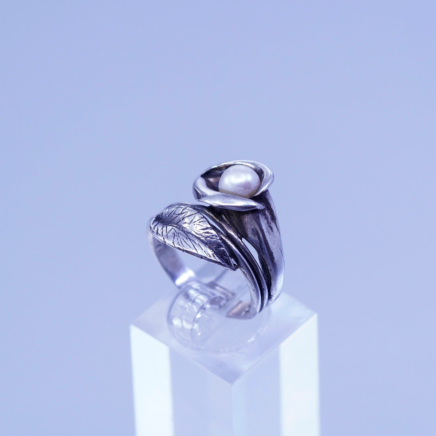 Size 7, Shablool Didae sterling silver ring handmade lily flower 925 band pearl