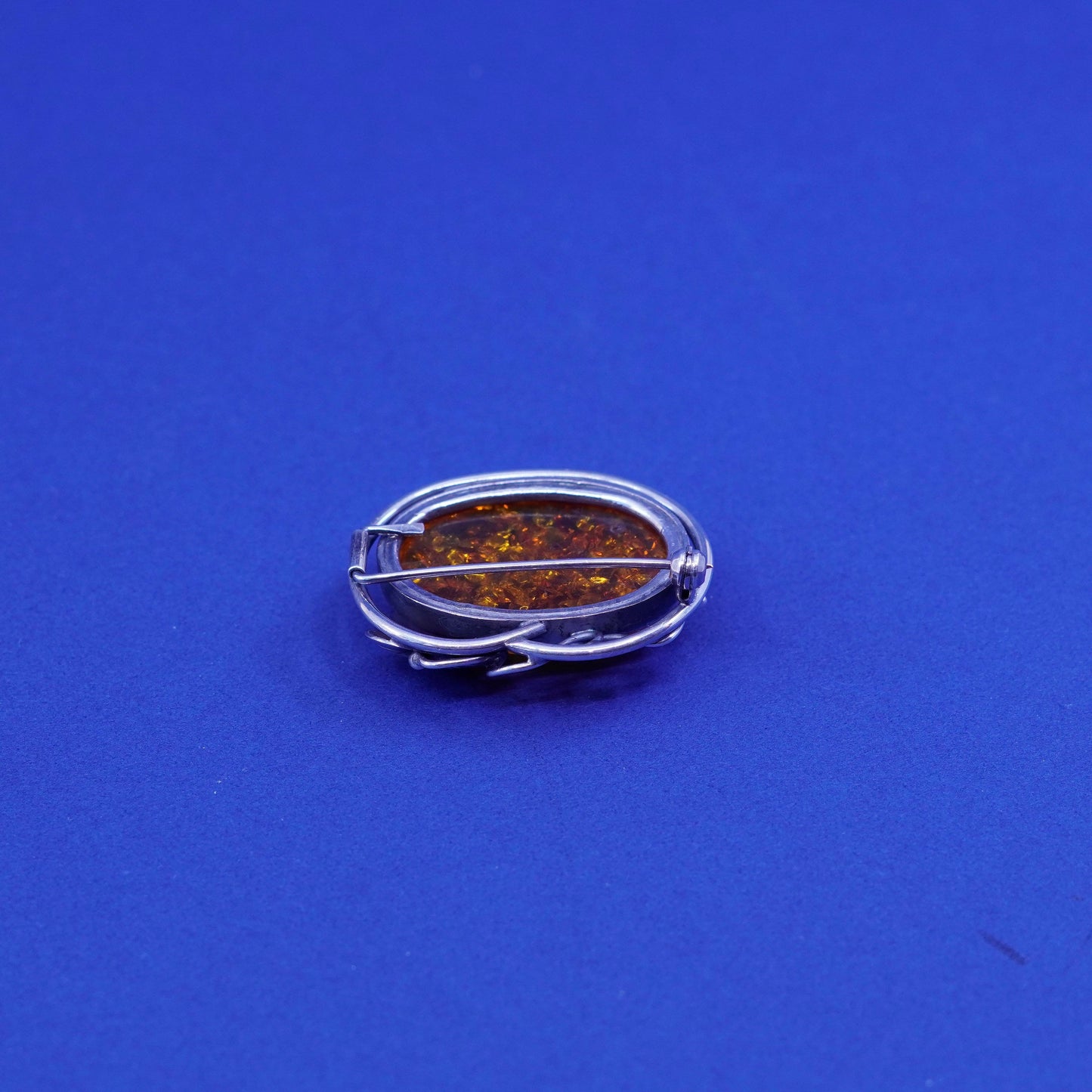 Vintage Sterling 925 silver handmade brooch with oval amber and leaf