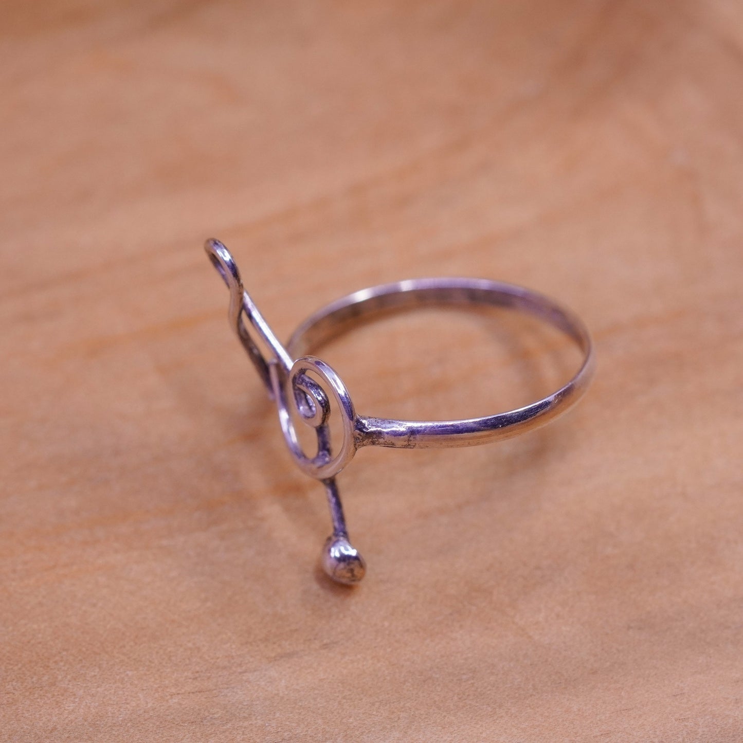 Size 5.5, vintage sterling silver handmade ring. 925 music symbol