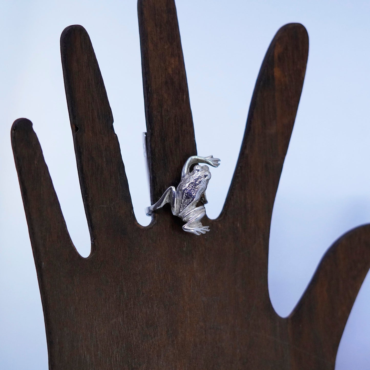 Size 8.25, vintage Sterling 925 silver handmade frog ring