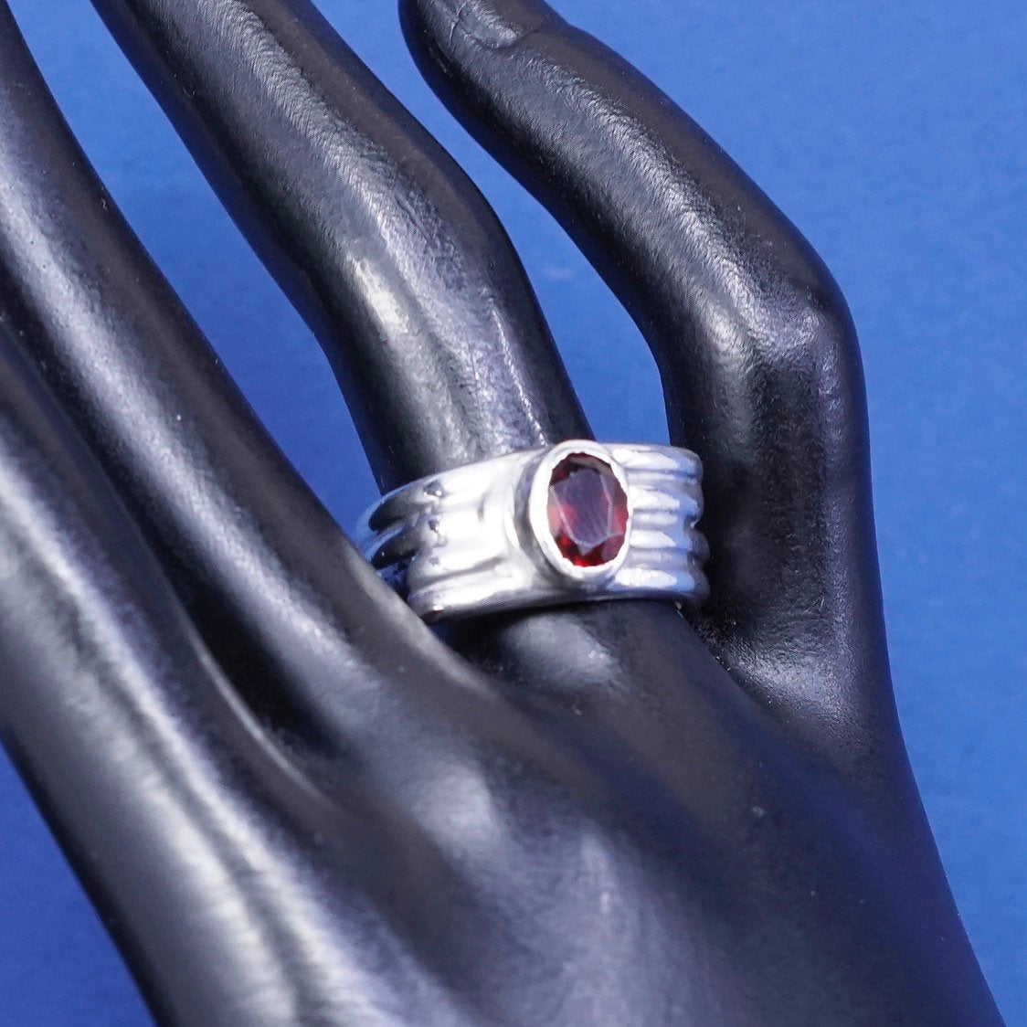 Size 8.75, vtg mexico Sterling silver handmade ring, 925 w/ Ruby