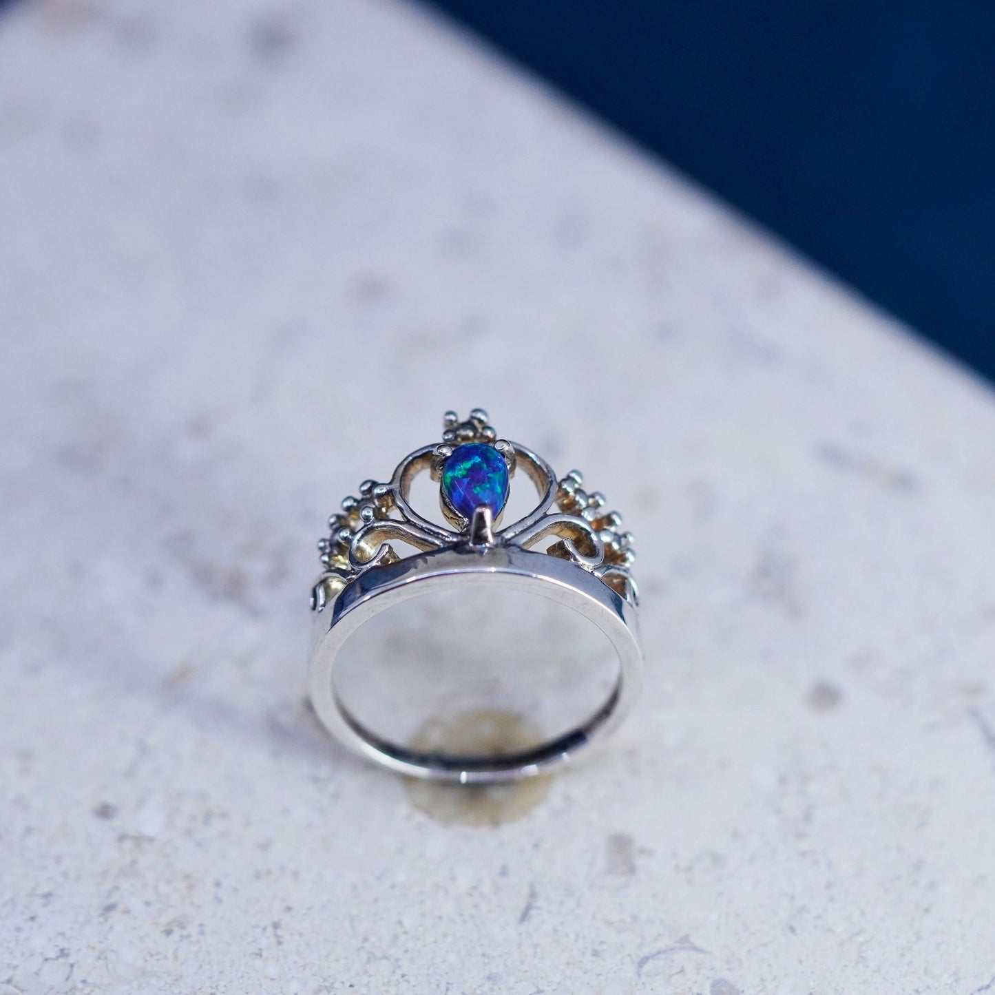 Size 7.25, vintage sterling 925 silver handmade crown ring with opal
