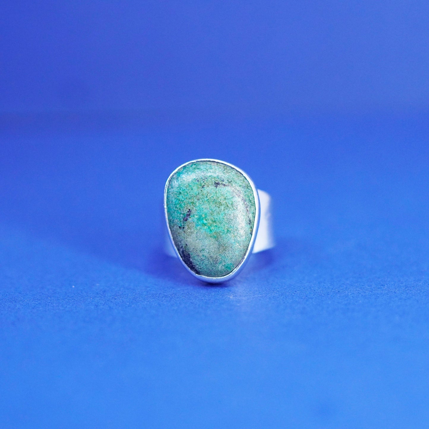 Size 7.5, Native American, southwestern Sterling silver ring Carico turquoise