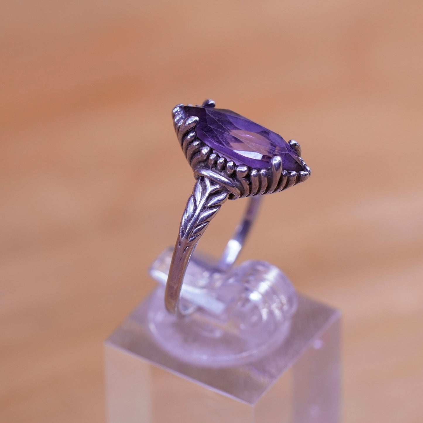 Size 8.5, vtg kabana Sterling Silver Handmade ring, 925 ribbed band amethyst