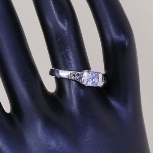 Sz 7, Vtg Sterling Silver Handmade Ring, 925 w/ Amethyst n marcasite inlay