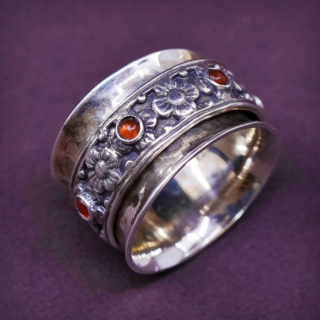 sz 5, Israel Sterling silver spinner ring, 925 band w/ floral spinner N garnet