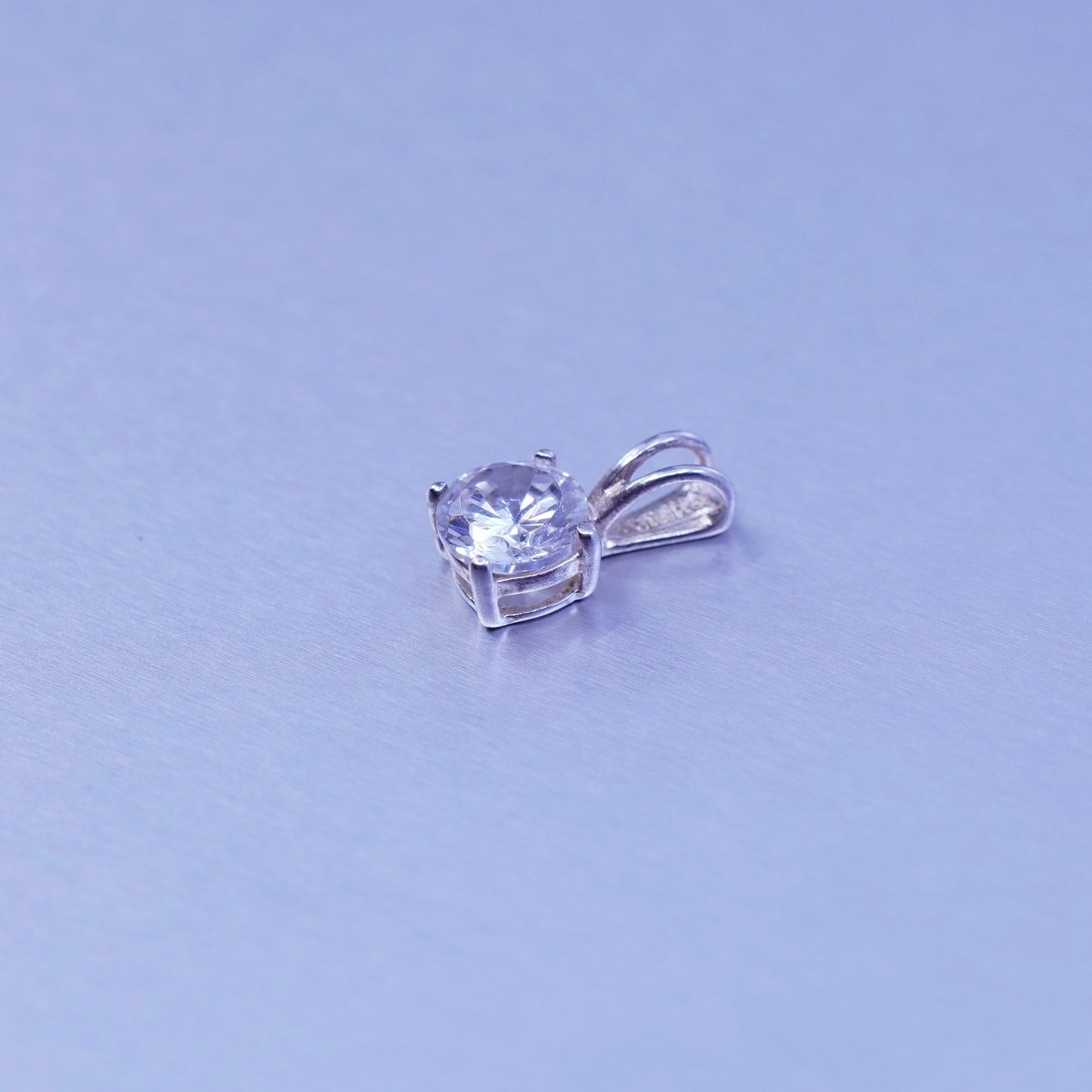 antique sterling 925 silver pendant with round Cz