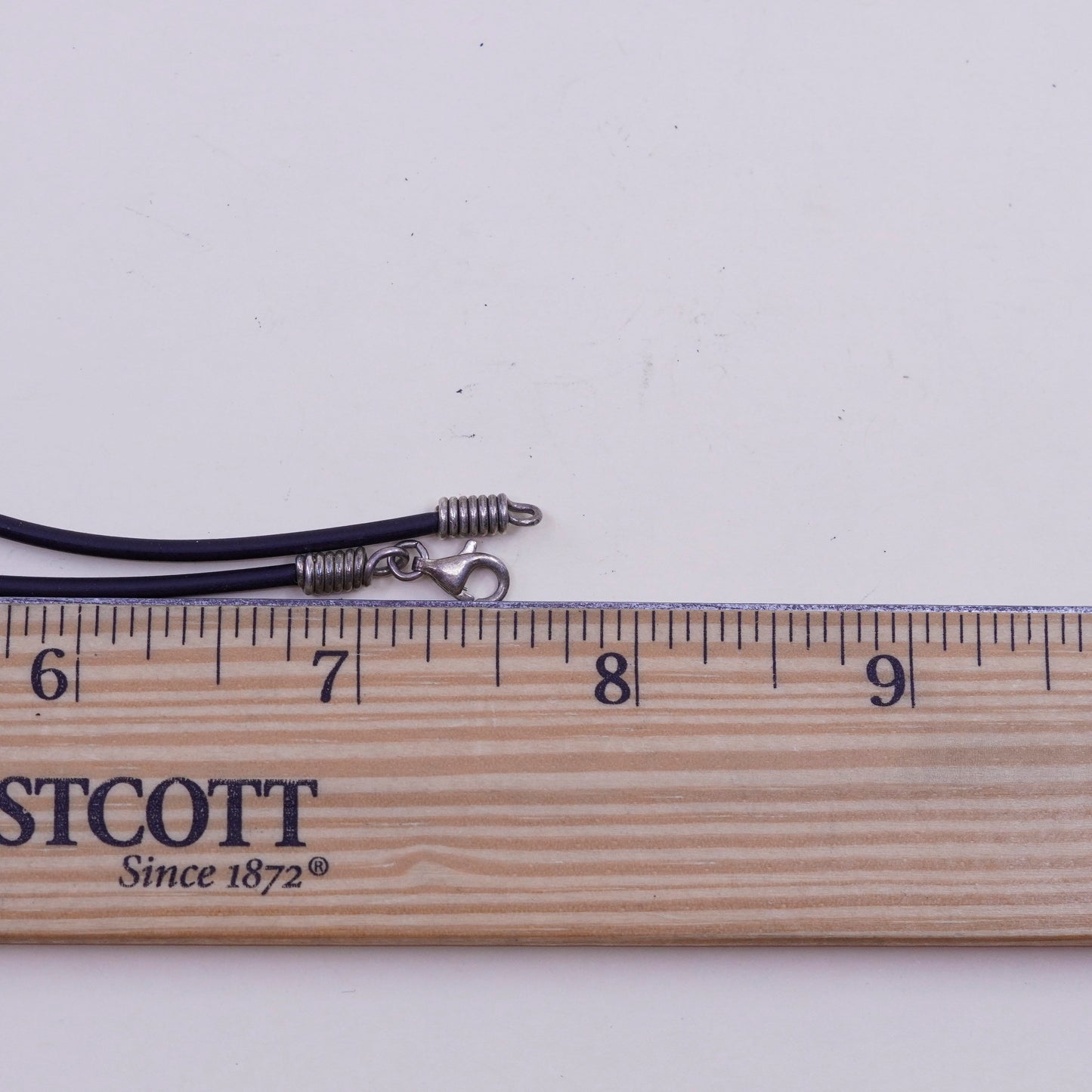15”, Vtg Sterling 925 Silver Clasp W/ black rubber Necklace