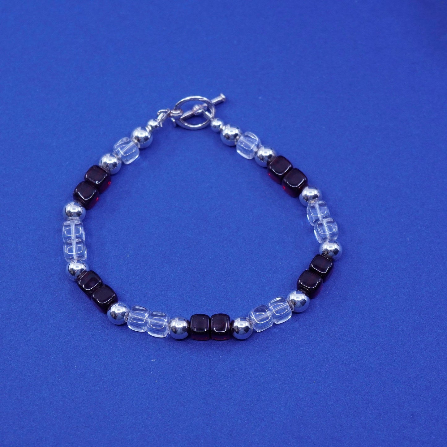 7”, vintage Sterling 925 silver bracelet with garnet with toggle closure
