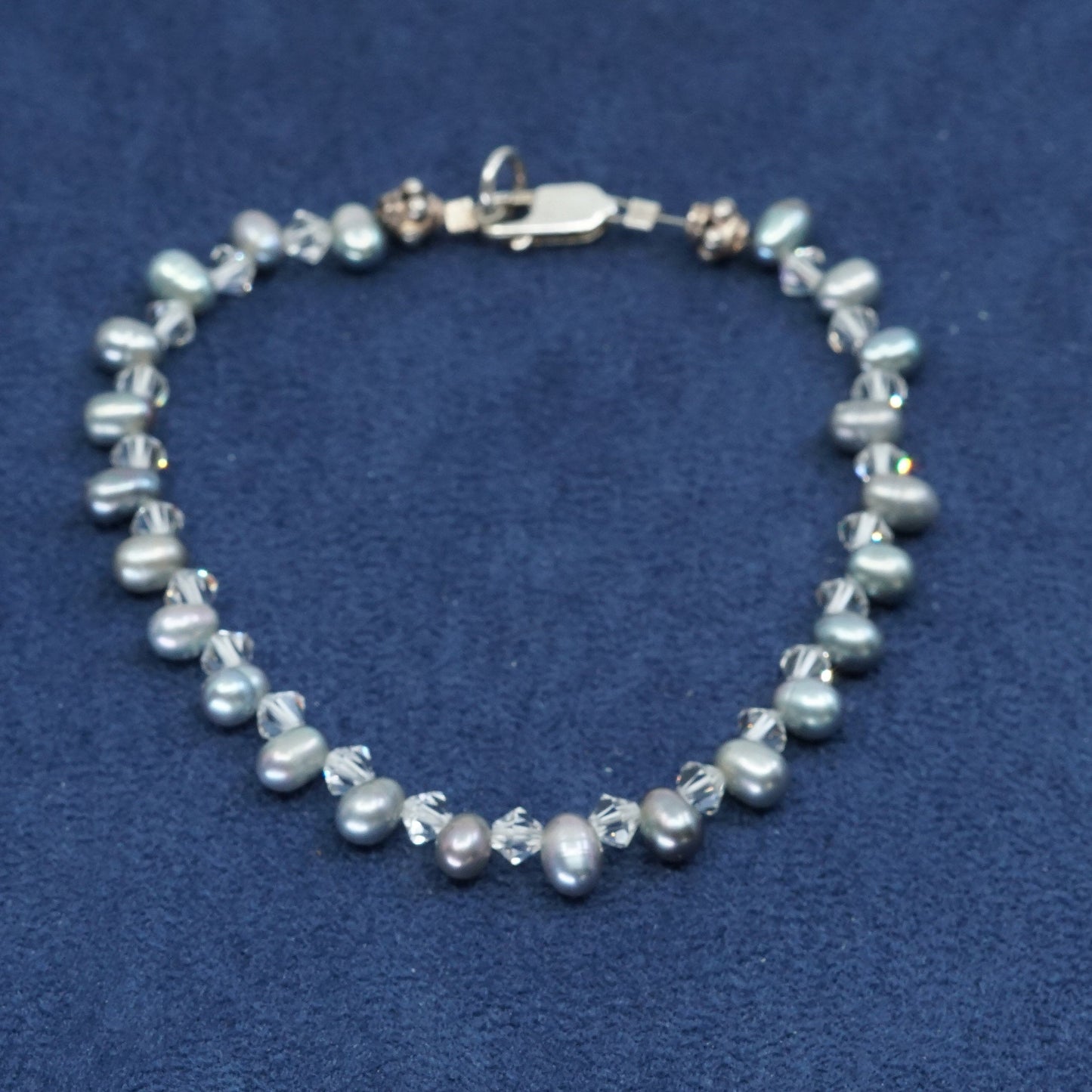 7.5", Sterling silver handmade bracelet, 925 clasp w/ pearl N crystal beads