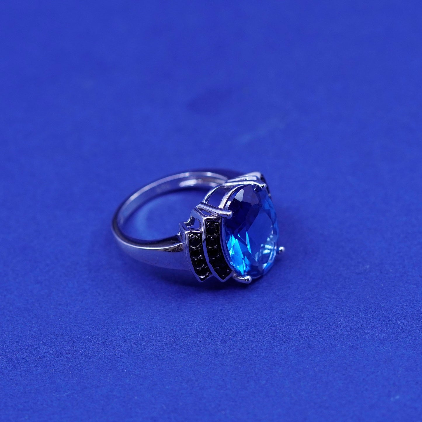 Size 6, vintage Sterling 925 silver handmade ring with topaz and sapphire