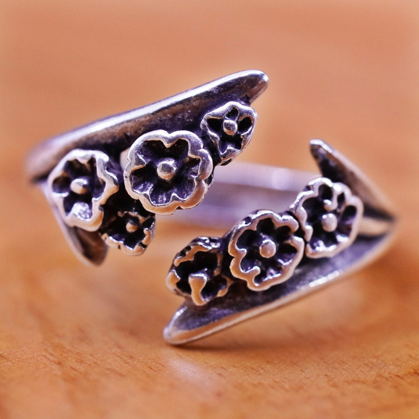 Size 5.5, Vintage Sterling silver handmade cocktail ring, 925 flower wrap band