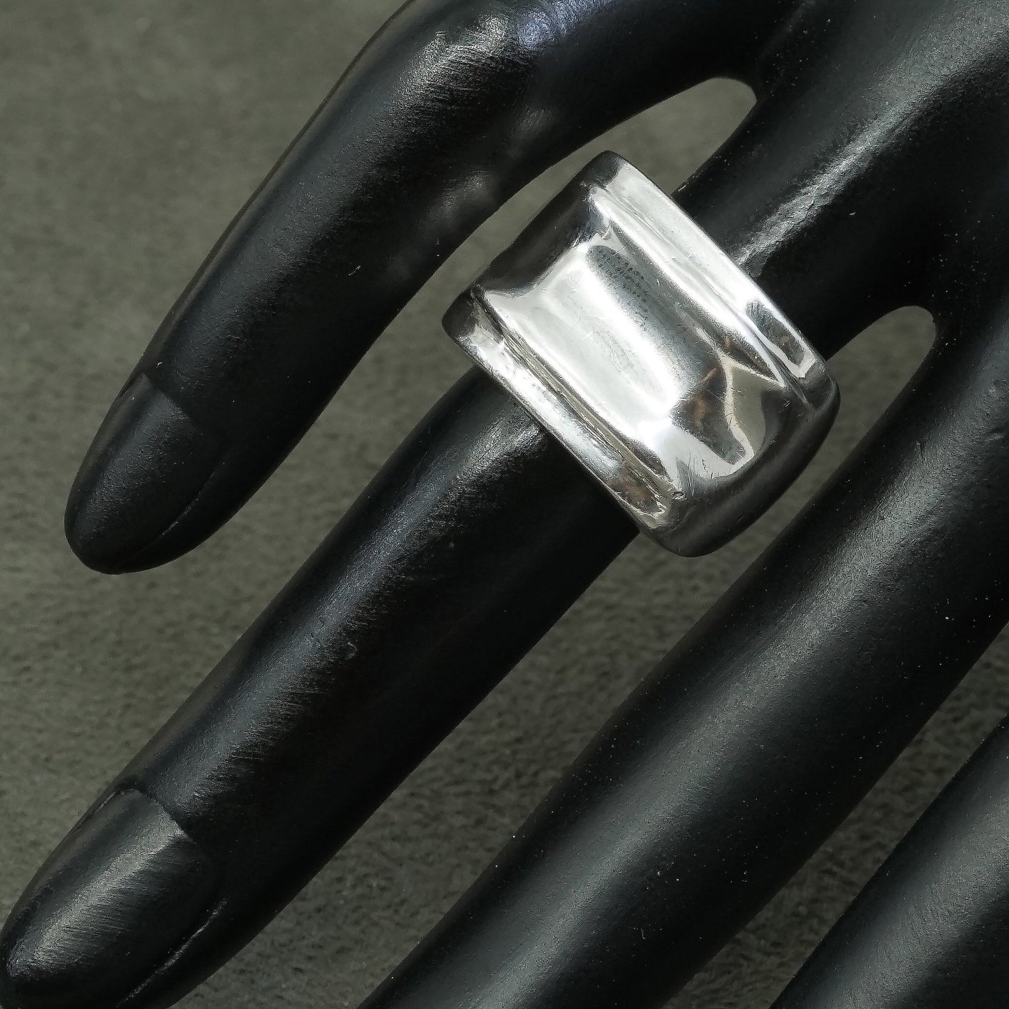 sz 7.75, vtg Sterling silver handmade ring, 925 ribbed band, minimalist