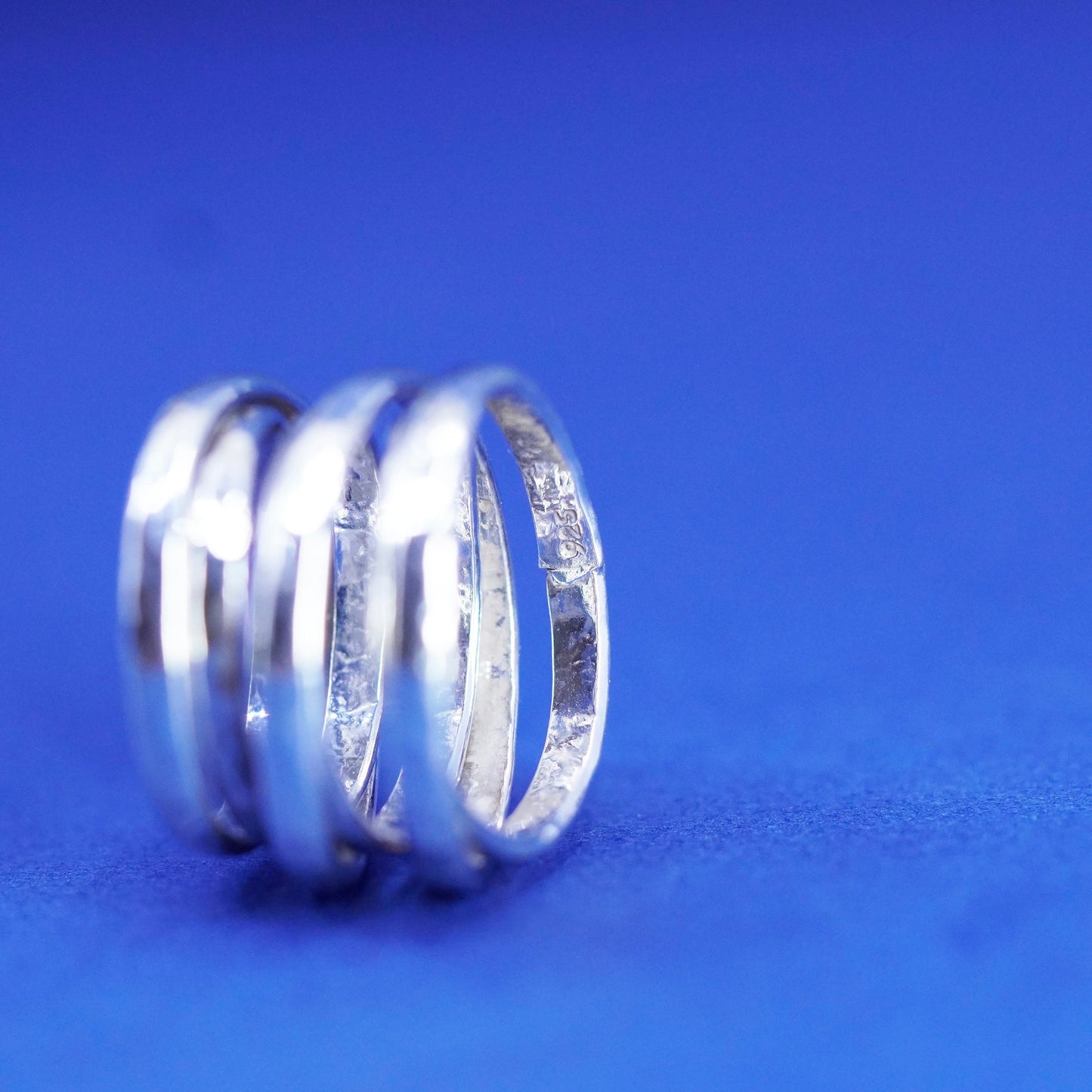 Size 6, vintage Sterling silver wrapped ring, modern 925 silver hammered band