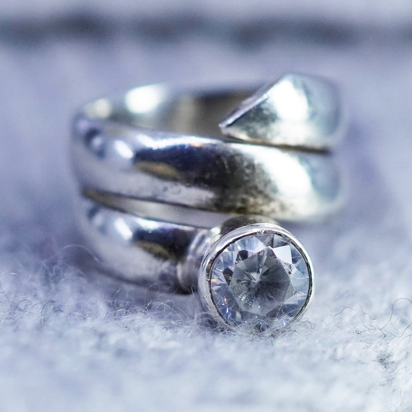 Size 5.75, vintage Sterling 925 silver handmade wrap swirly ring with Cz