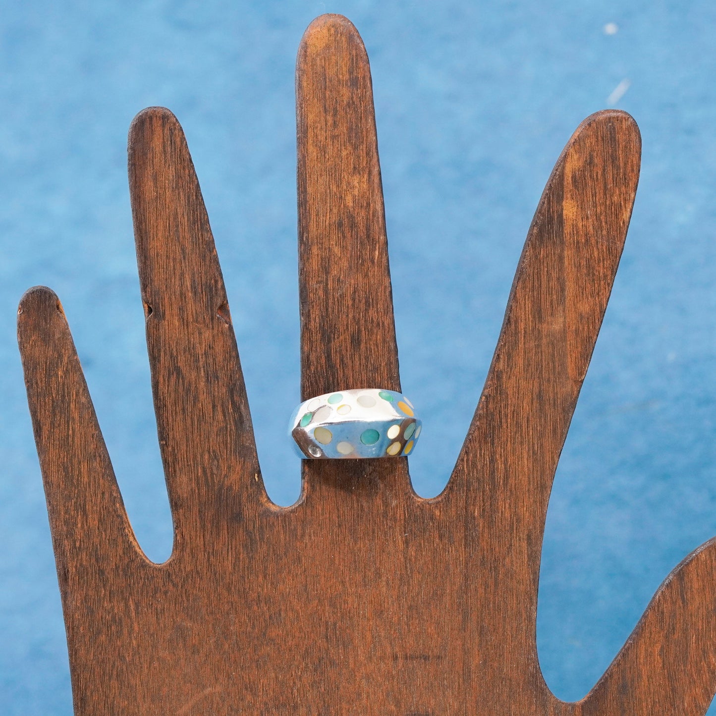 Size 6.75, Sterling silver handmade swirl ring, 925 ribbed band mother of pearl