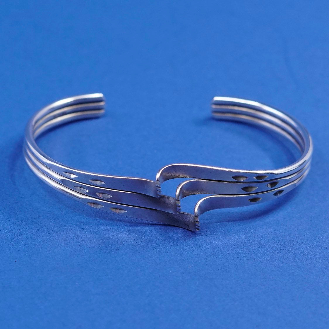 6.25", vtg Sterling silver handmade wired bracelet, 925 twisted cuff
