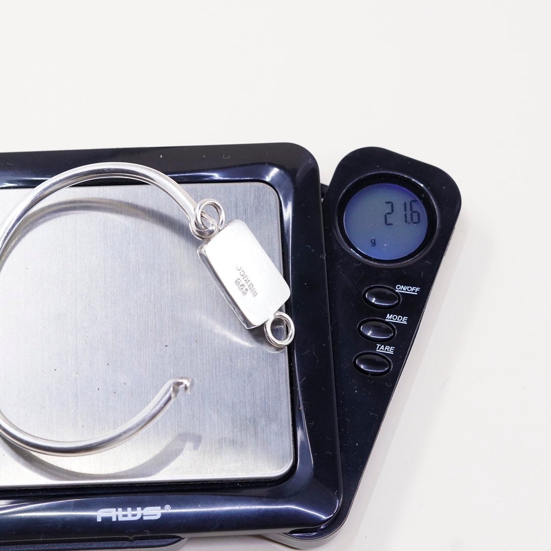 6.5", VTG mexico sterling silver bangle bracelet with turquoise inlay