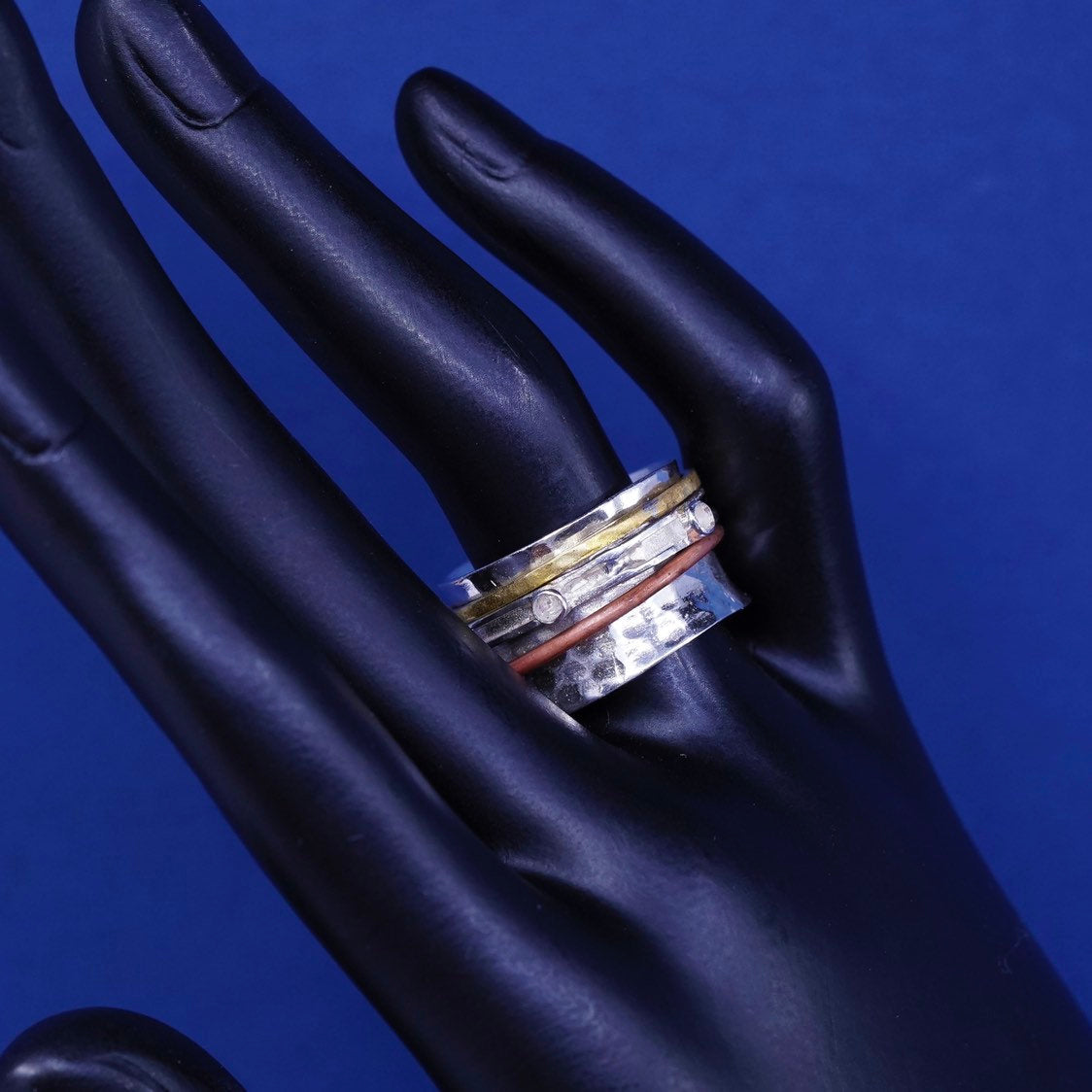 sz 8, vtg triple Tone sterling silver hammered band, 925 spinner ring