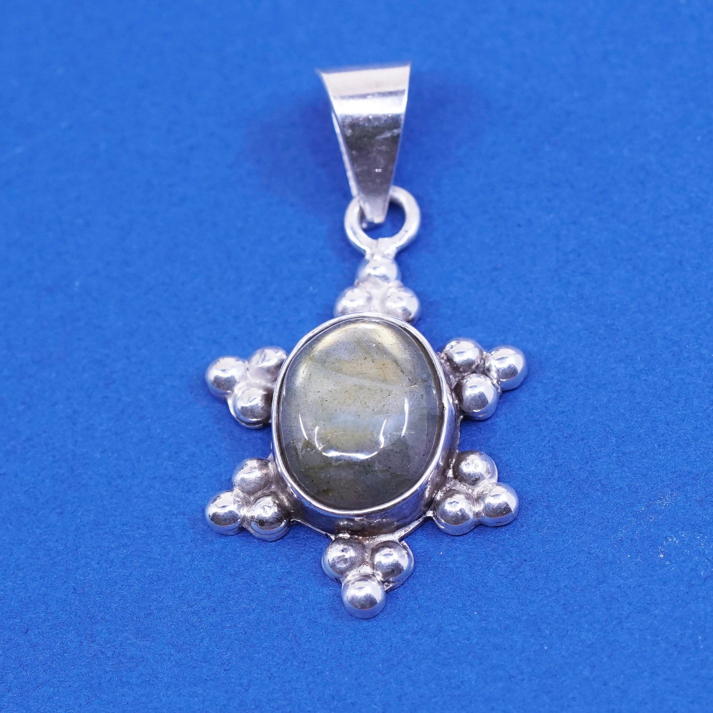 vtg mexico Sterling silver handmade pendant, 925 oval labradorite and beads