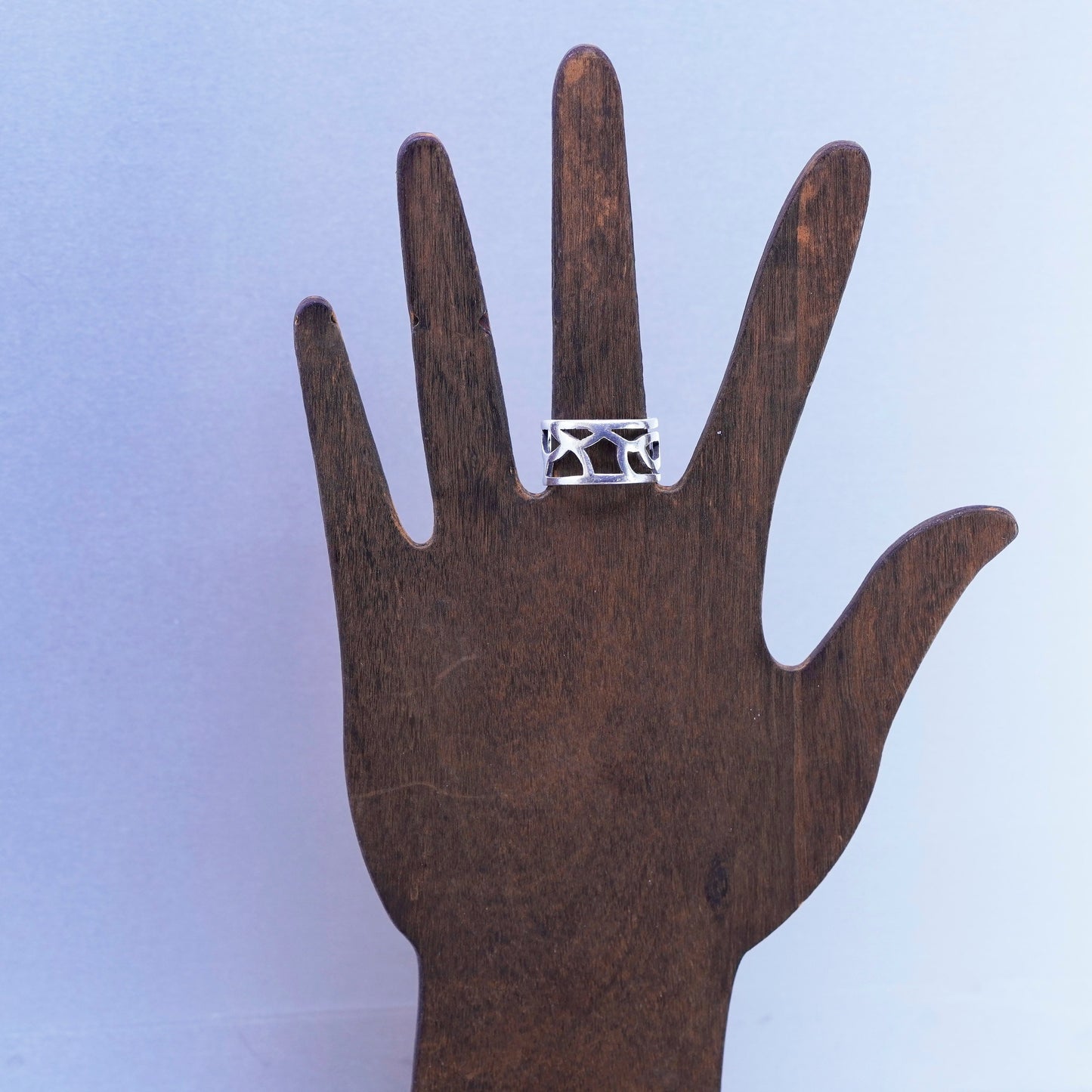 Size 8.5, vintage southwestern Sterling 925 silver handmade ring, filigree band