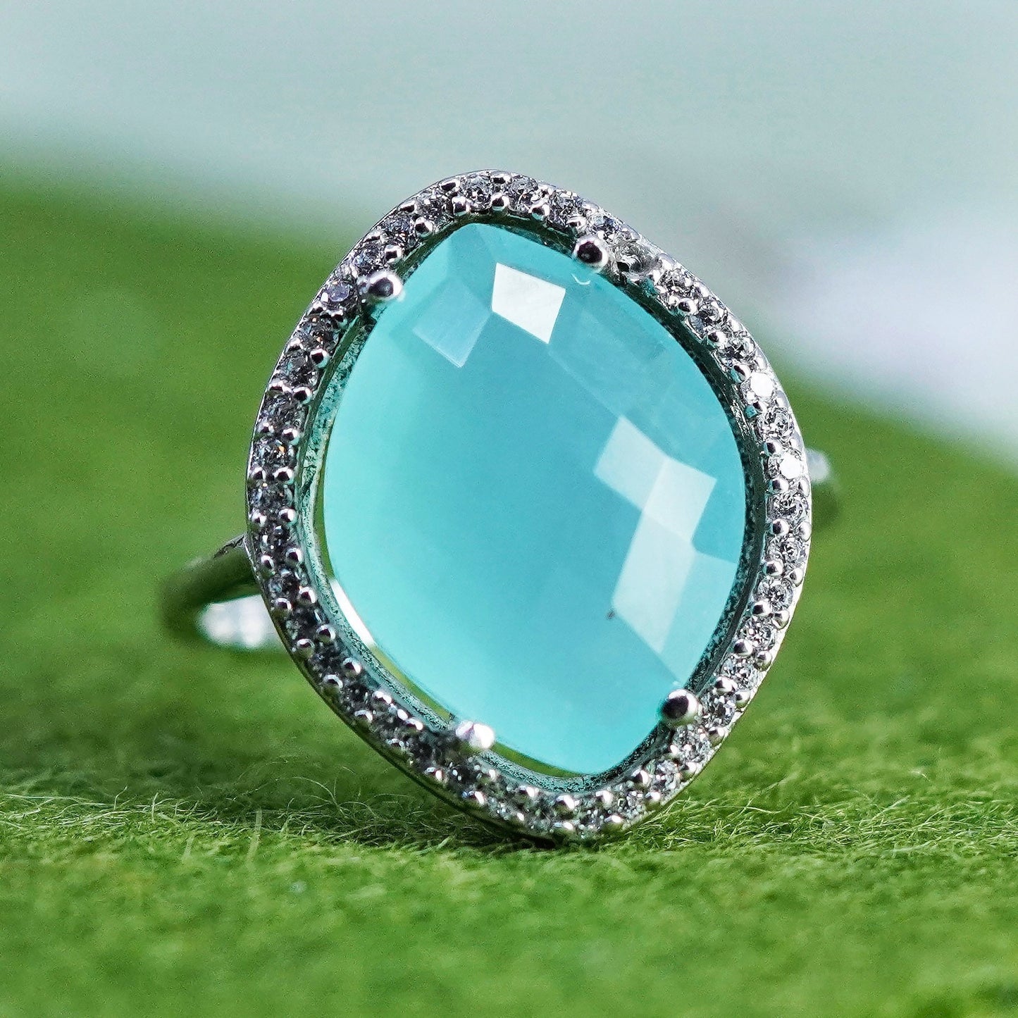 Size 7.25, vintage Sterling 925 silver statement ring W/ cushion cut chalcedony