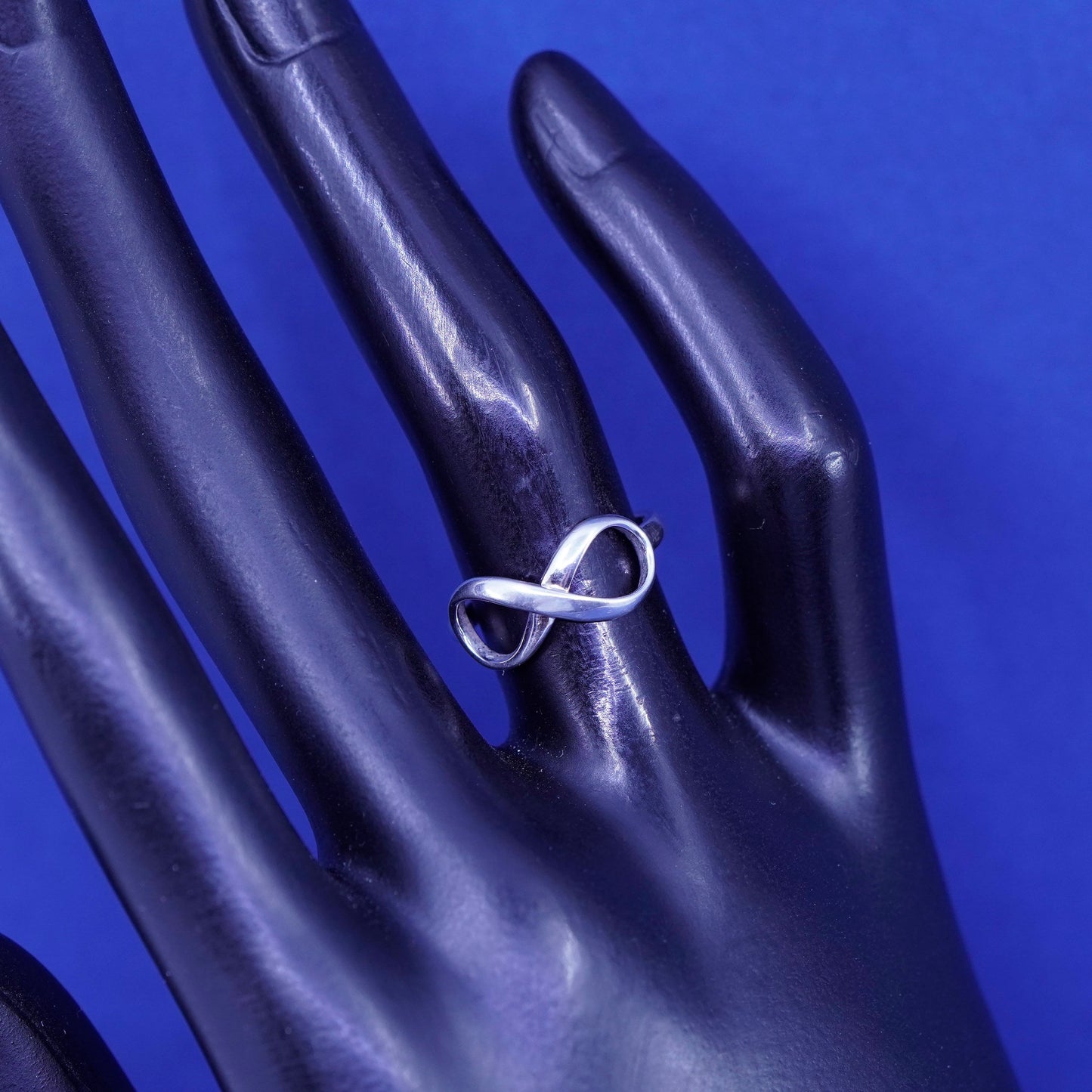 Size 5, vintage sterling silver handmade ring, 925 infinity twisted band
