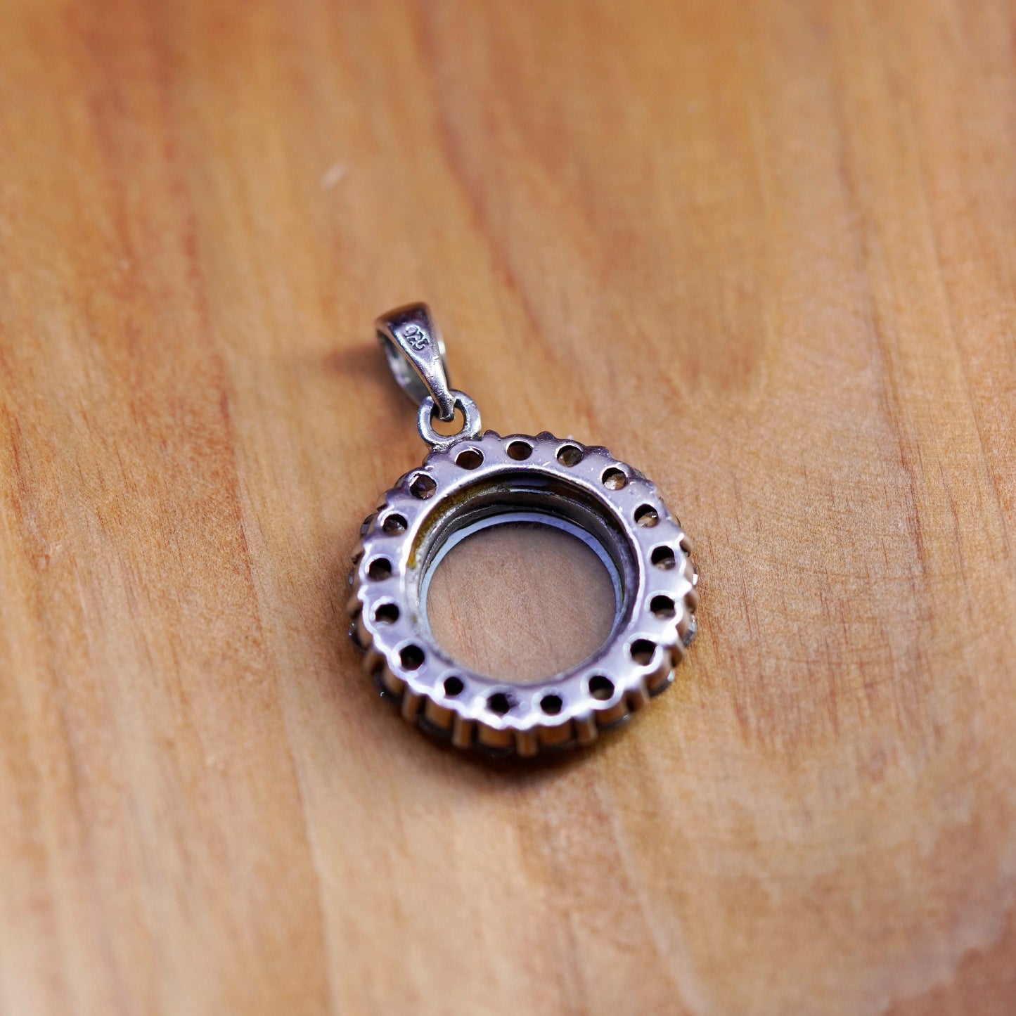 Vintage Sterling 925 silver handmade circle pendant with cz