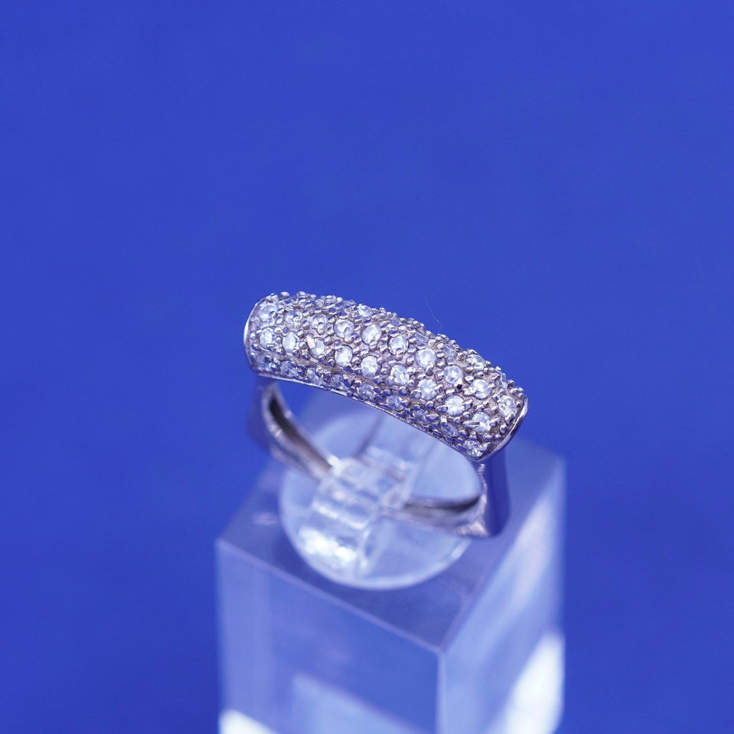 Size 7.75, vintage sterling silver ring with cluster Cz, statement band