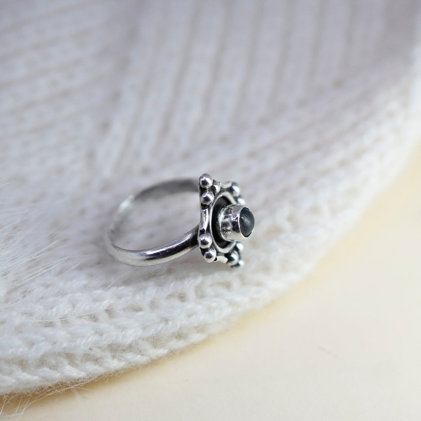 Size 6, Vintage sterling 925 silver handmade ring with glass and bead