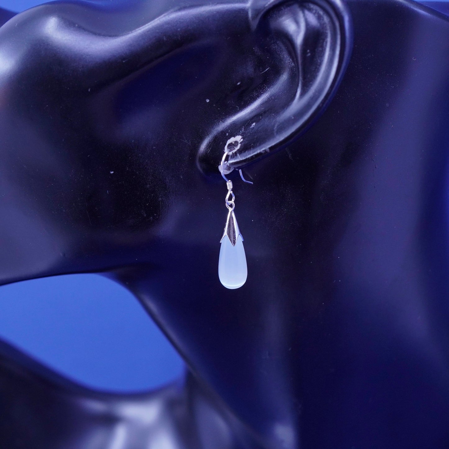 1.25”, Vintage sterling 925 silver handmade earrings w/ teardrop white cats eye