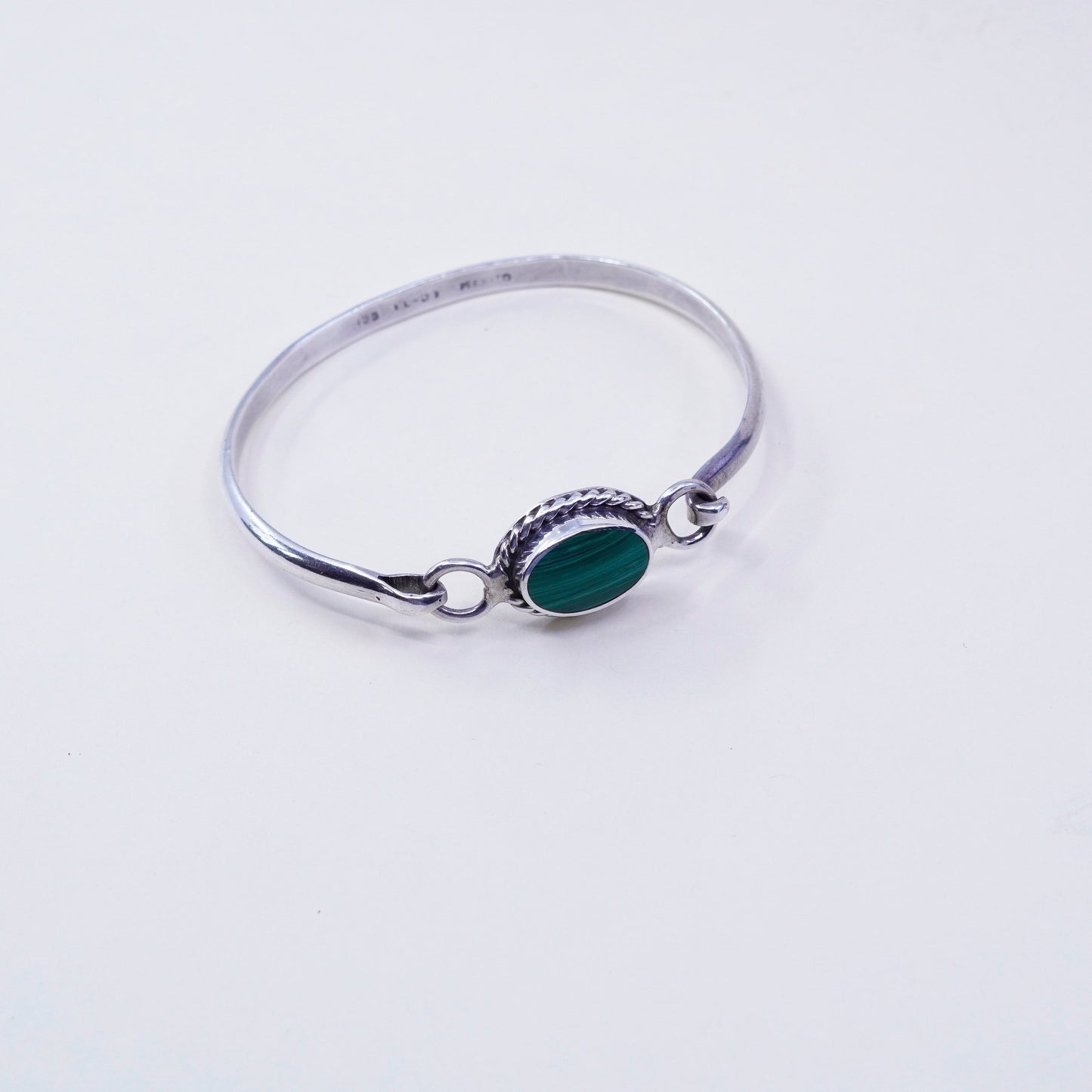 7.25”, Mexico sterling 925 silver latch bangle bracelet w/ malachite and cable