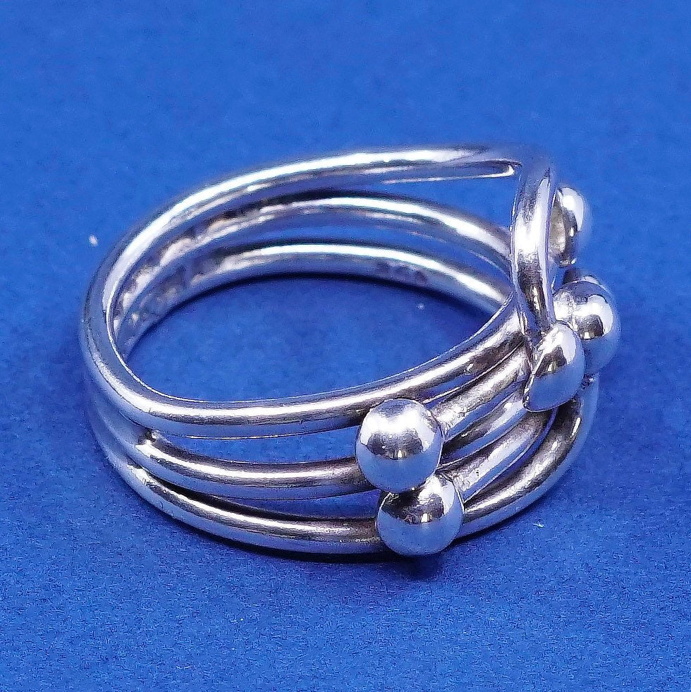 Size 7.75, vtg sterling silver handmade ring, 925 wired ring w/ beads