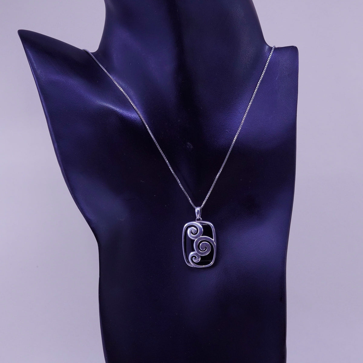 24”, Vintage sterling 925 silver necklace, box chain with obsidian and swirl