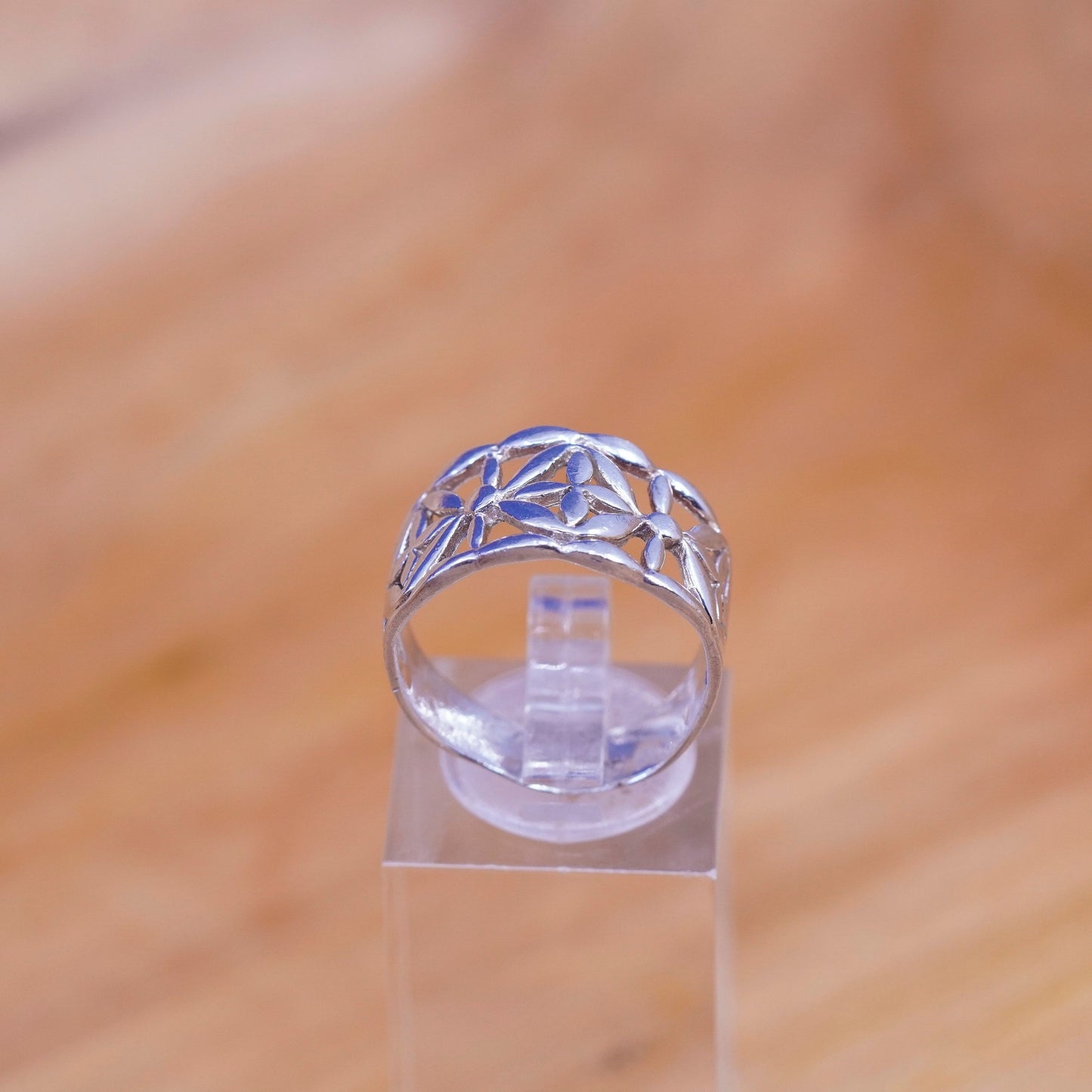 Size 8, Vintage Sterling silver handmade ring, 925 band with filigree flower