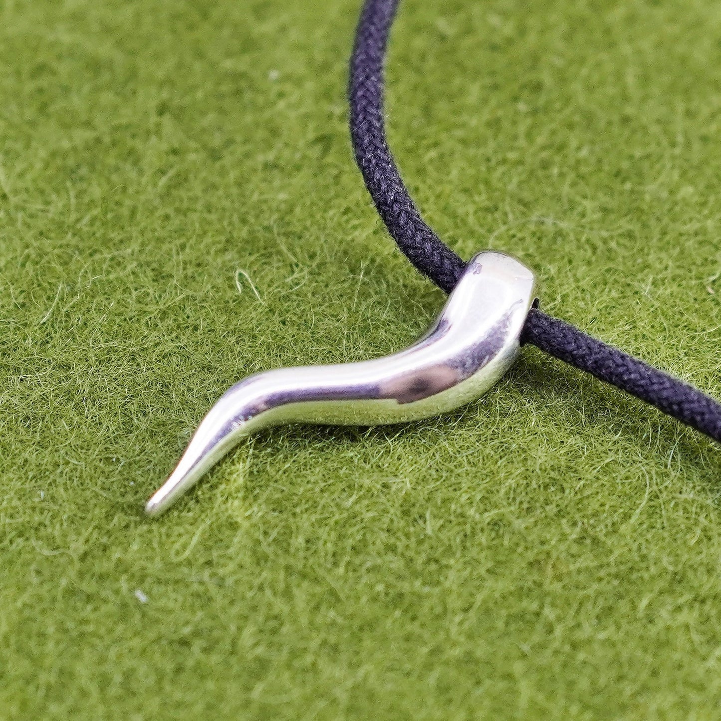 14”, Italian Sterling Silver black linen Chain Necklace with 925 horn Pendant